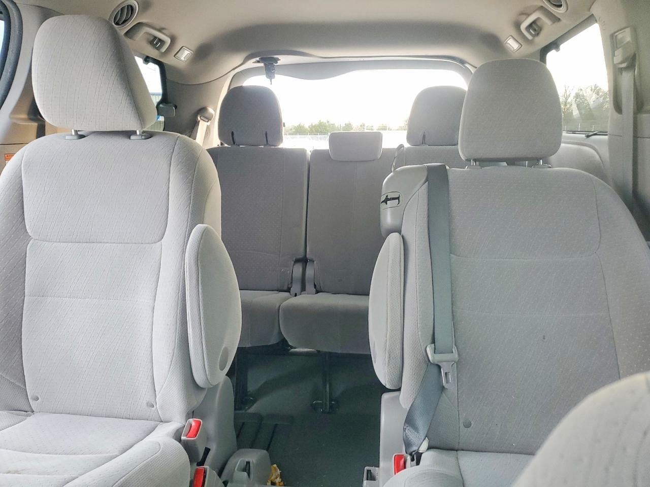 2015 TOYOTA SIENNA