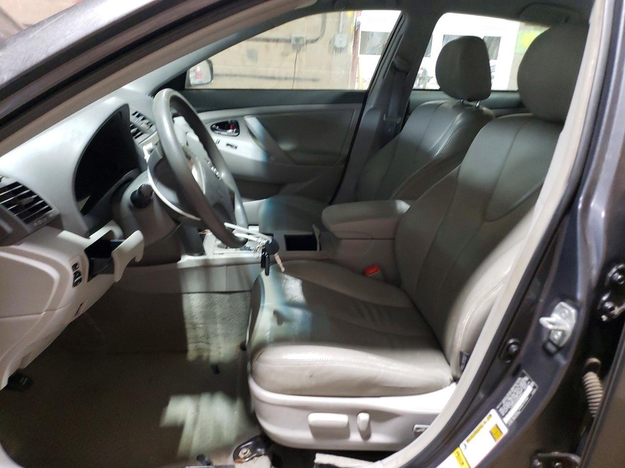 2011 TOYOTA CAMRY