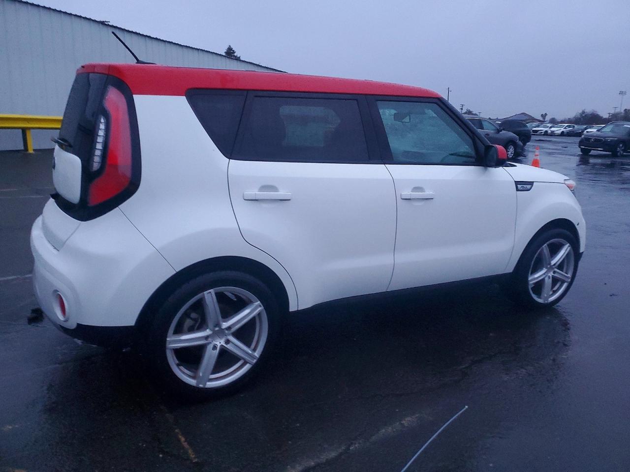 2018 KIA SOUL