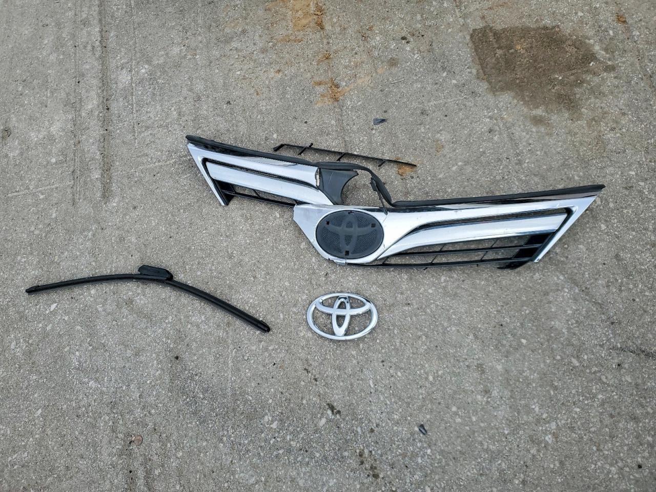 2012 TOYOTA CAMRY