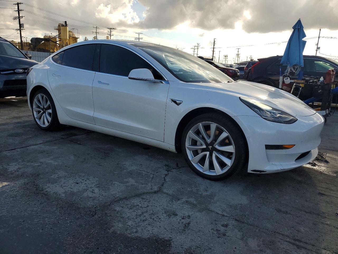 2020 TESLA MODEL 3