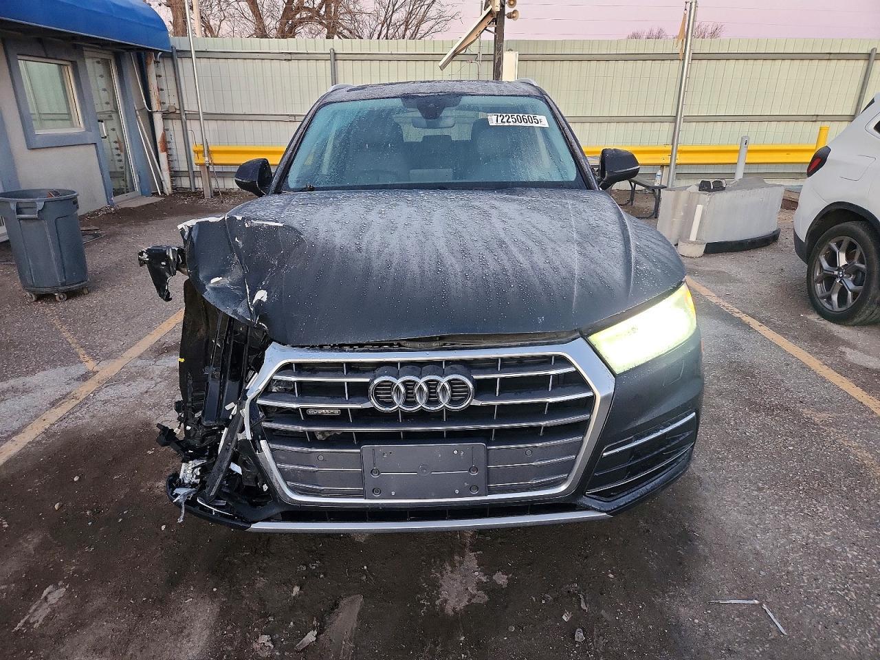 2018 AUDI Q5