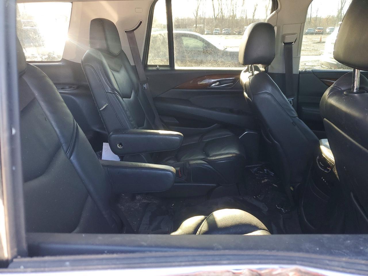 2016 CADILLAC ESCALADE