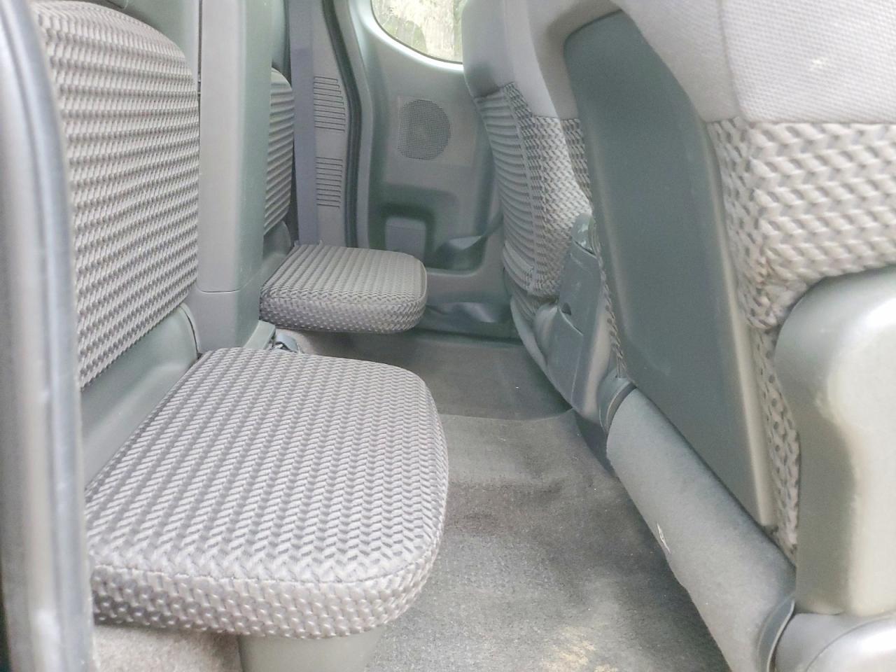 2010 NISSAN Frontier