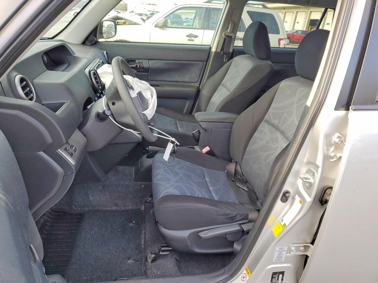 2012 TOYOTA SCION