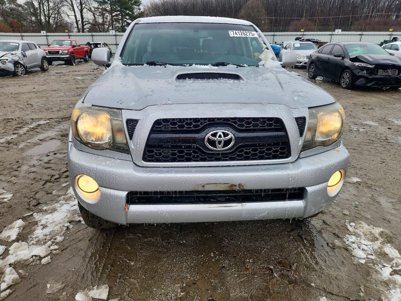 2011 TOYOTA TACOMA