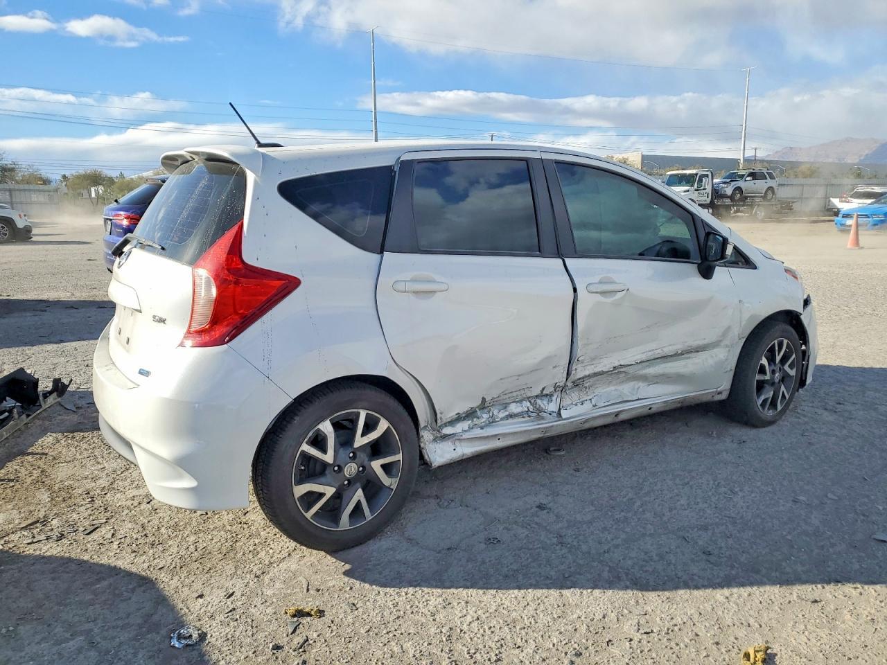 2015 NISSAN Versa Note