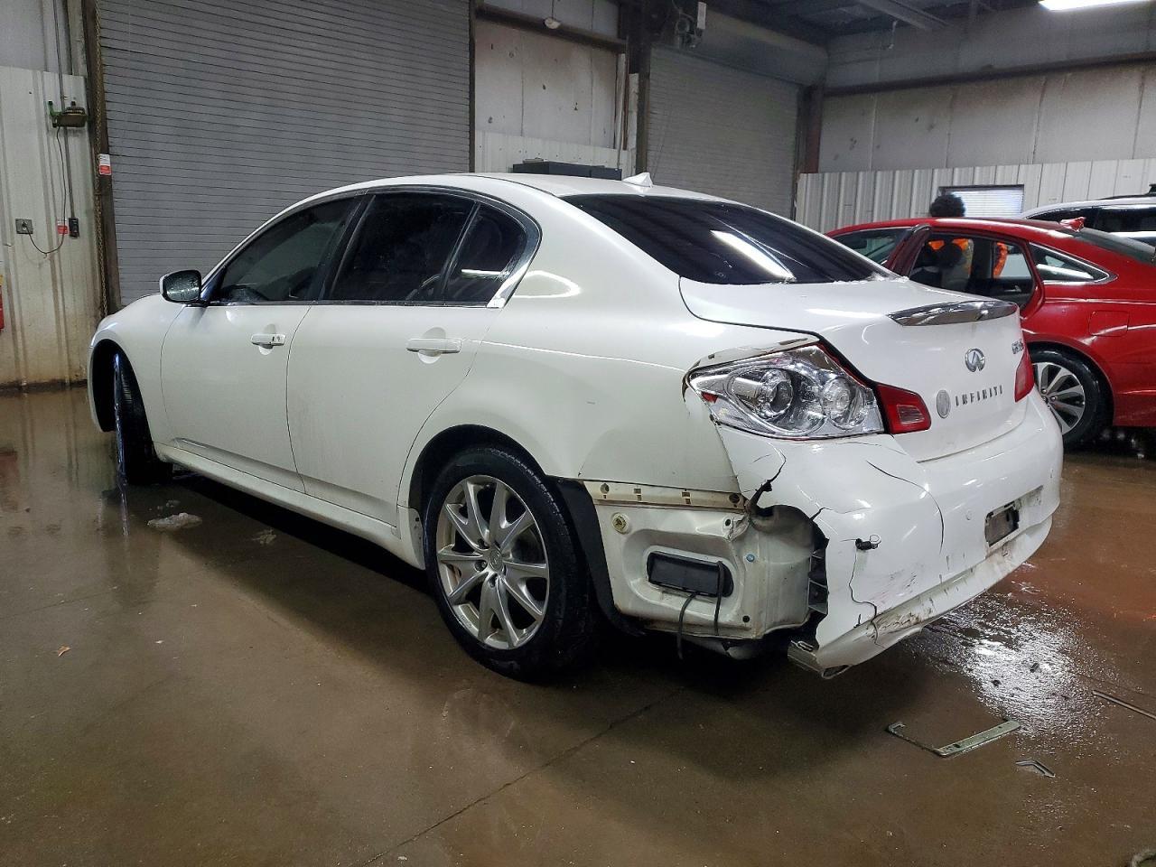 2011 INFINITI G37
