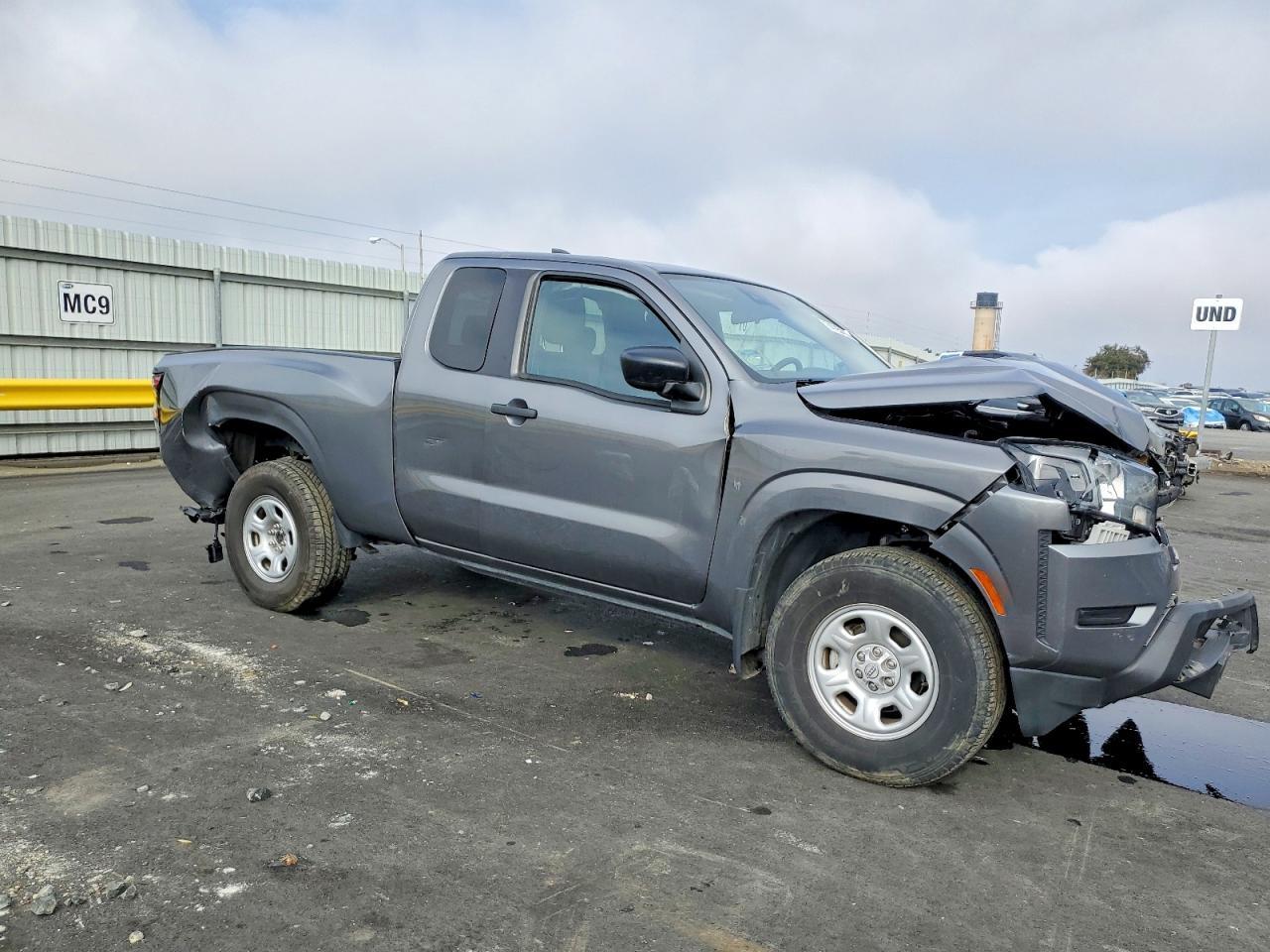 2022 NISSAN Frontier