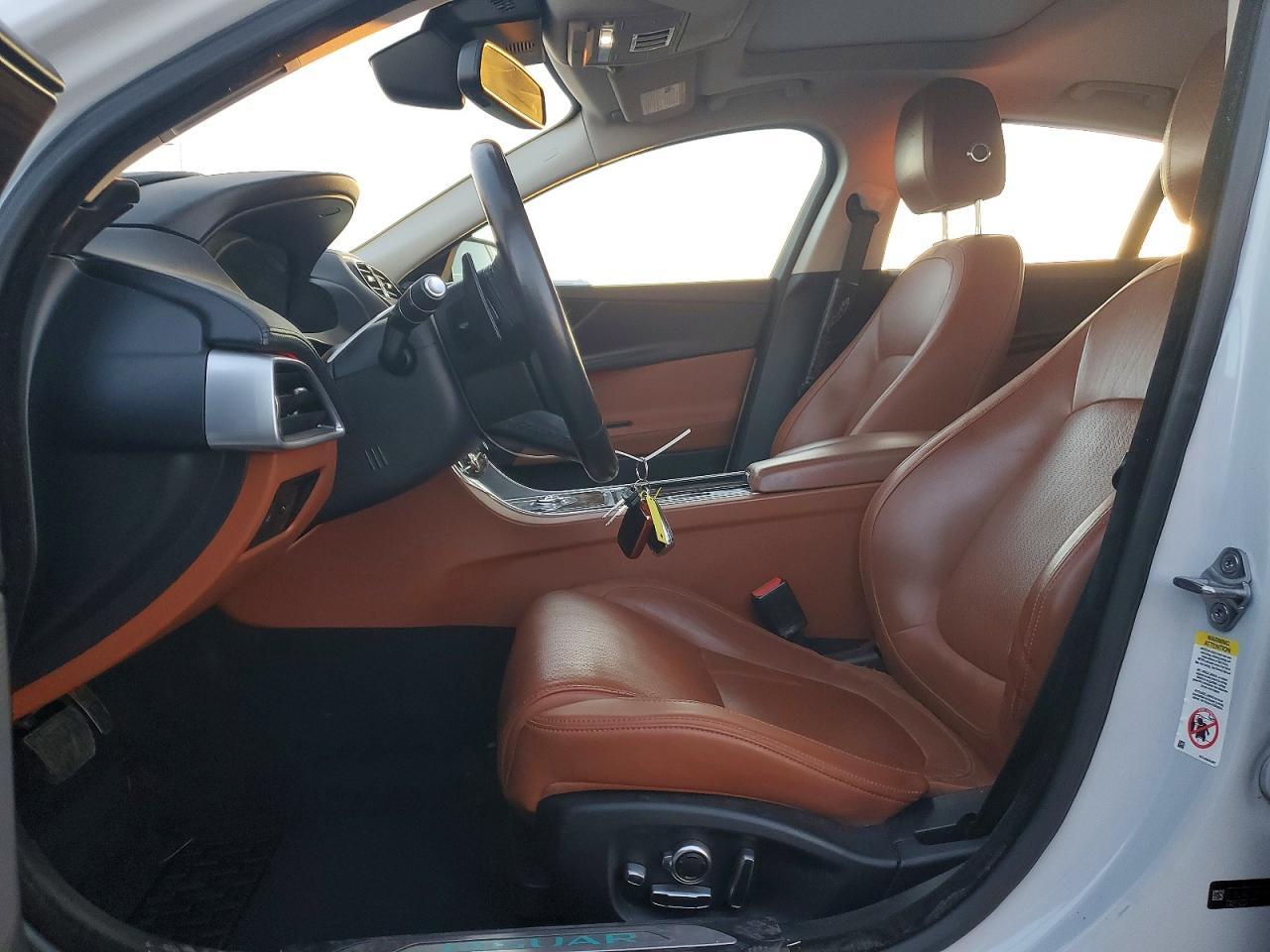 2018 JAGUAR XE
