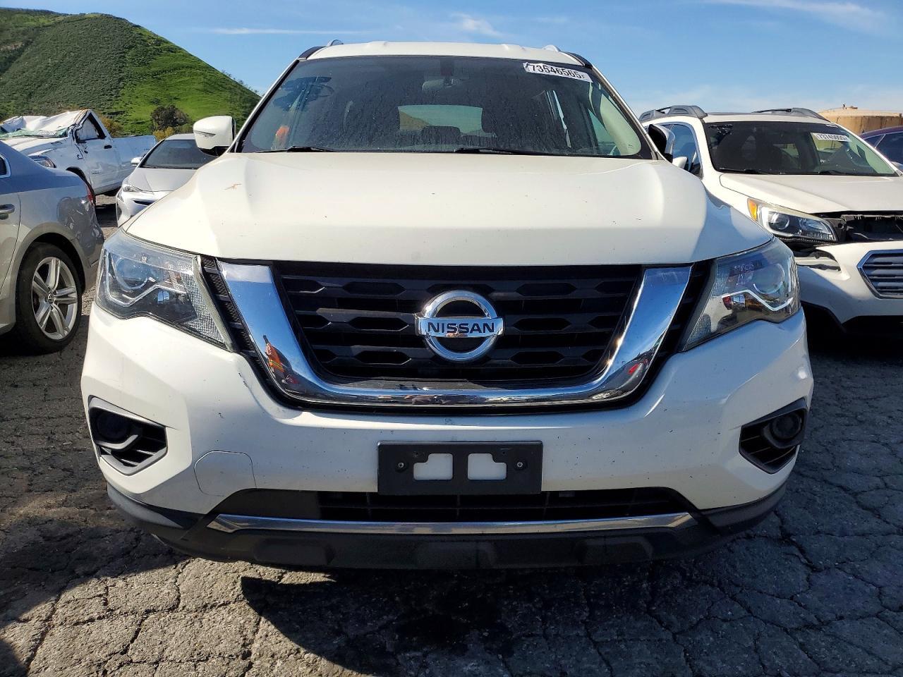 2017 NISSAN PATHFINDER