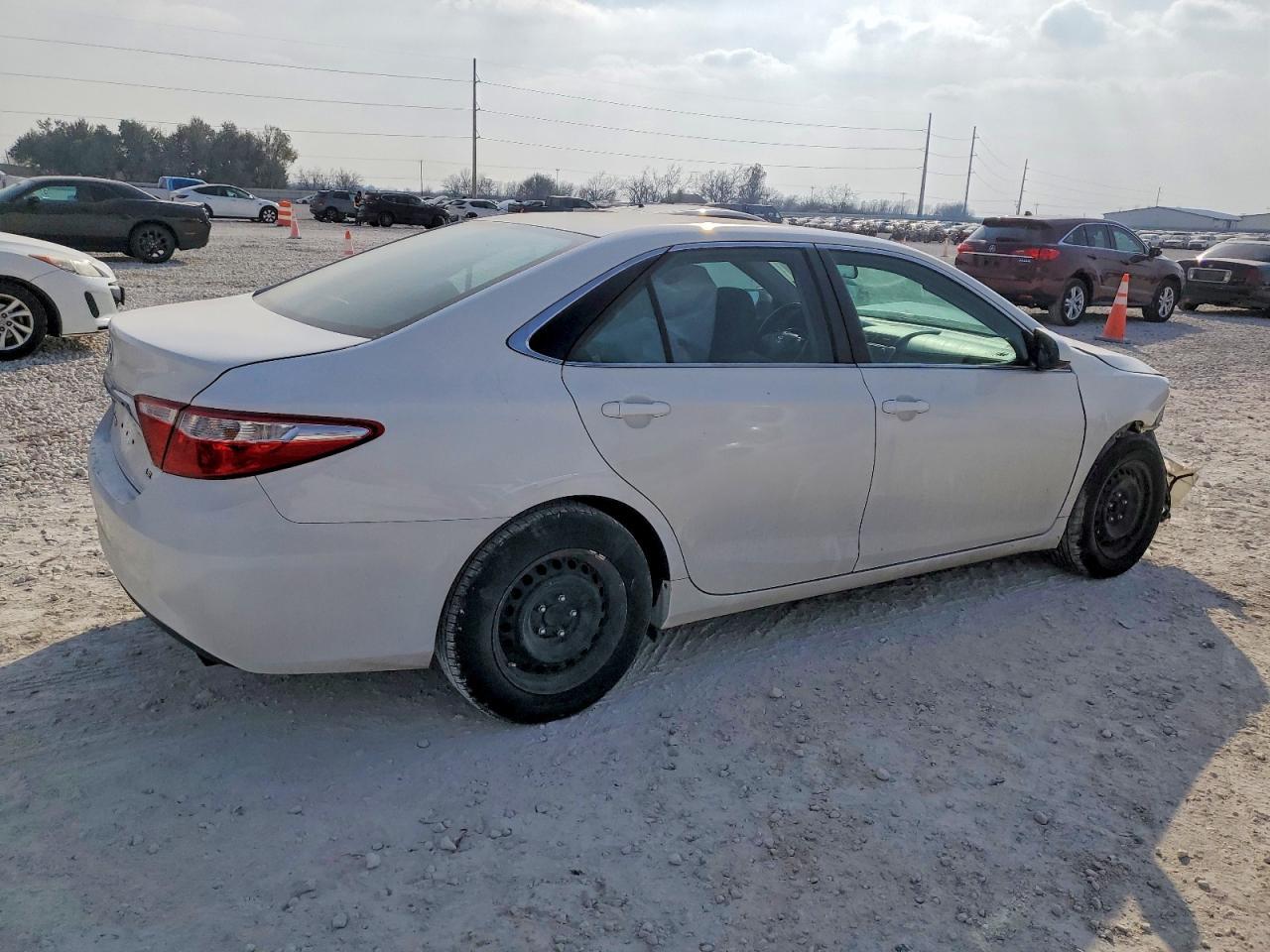 2015 TOYOTA CAMRY
