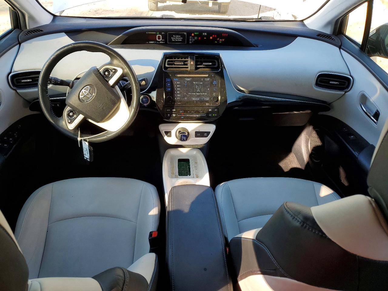2017 TOYOTA PRIUS