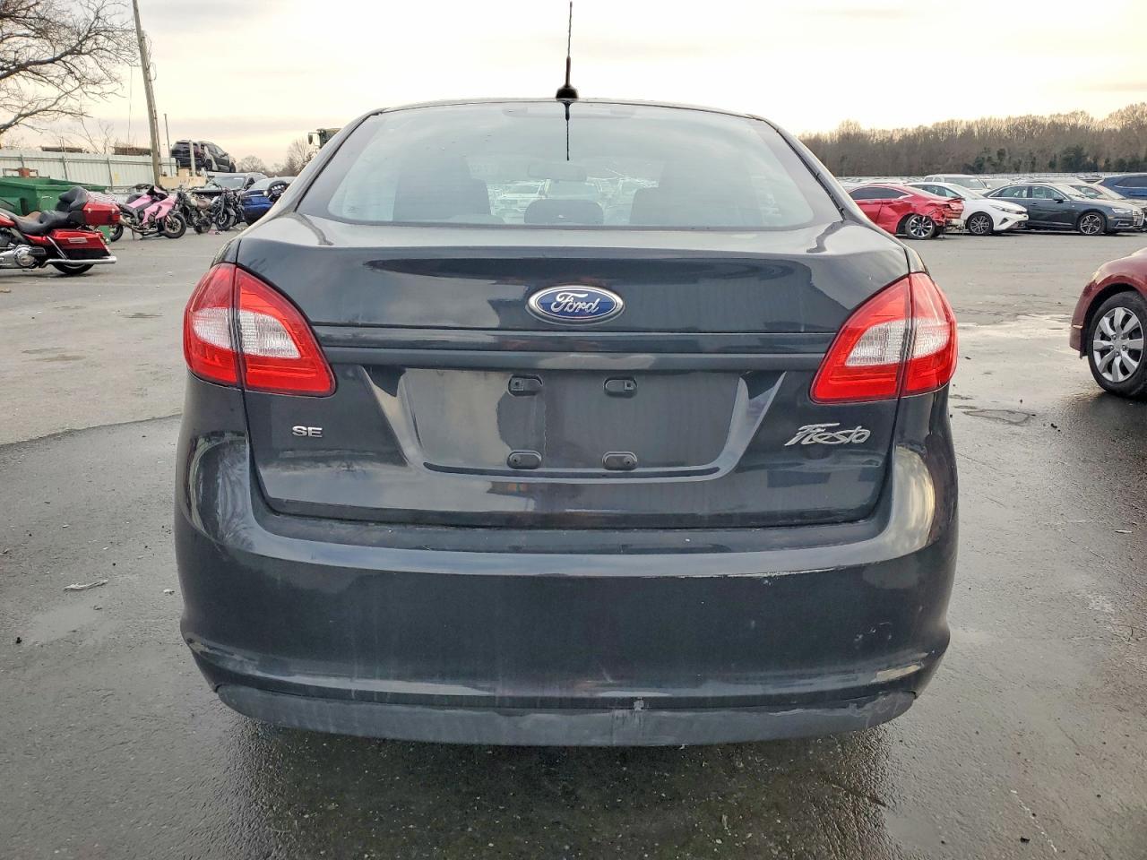 2011 FORD Fiesta