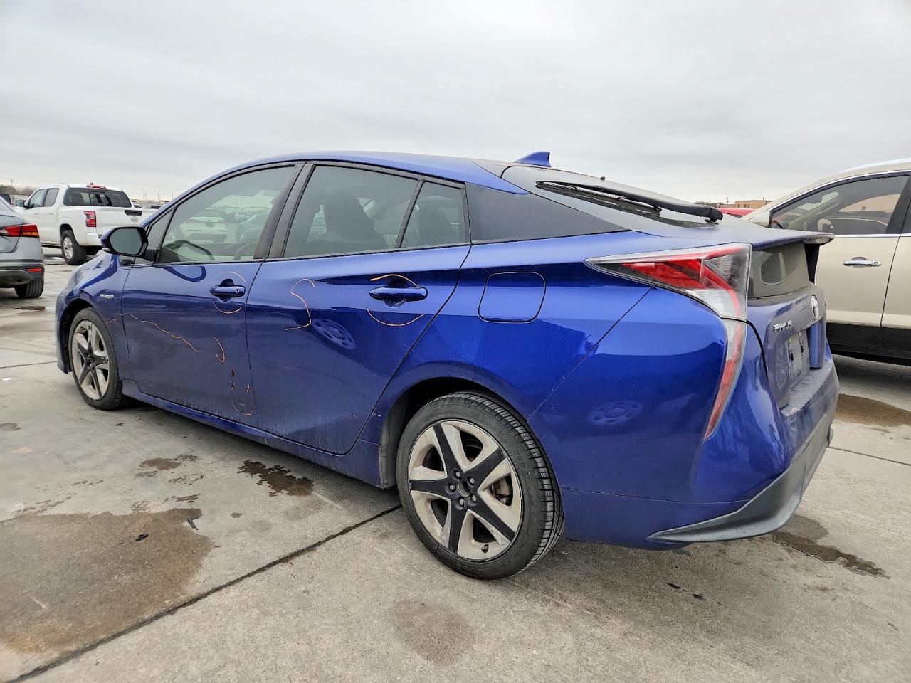 2016 TOYOTA PRIUS