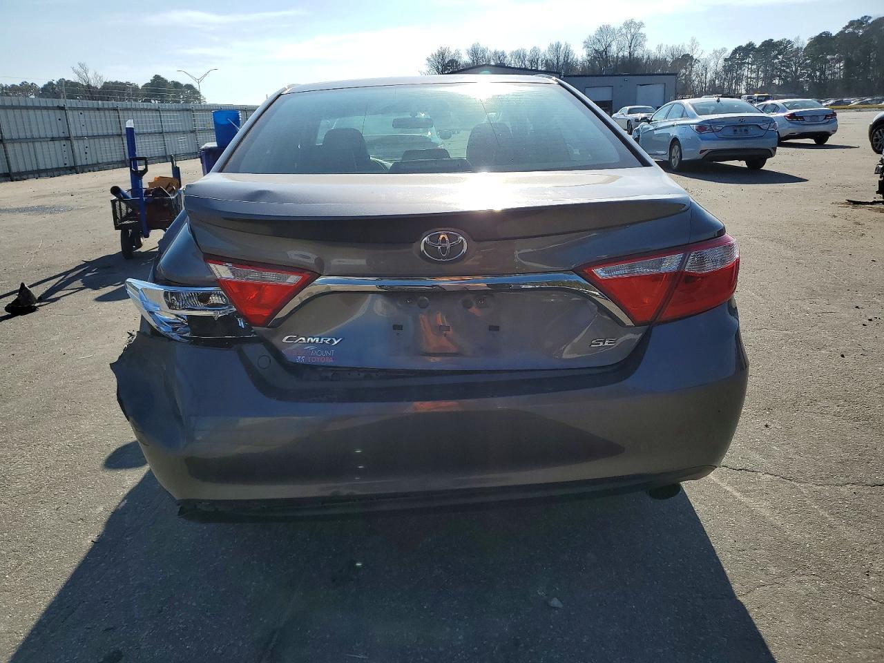 2017 TOYOTA CAMRY