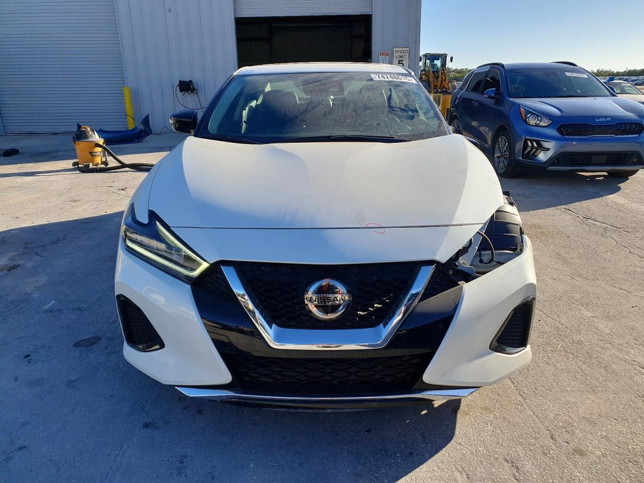 2022 NISSAN Maxima