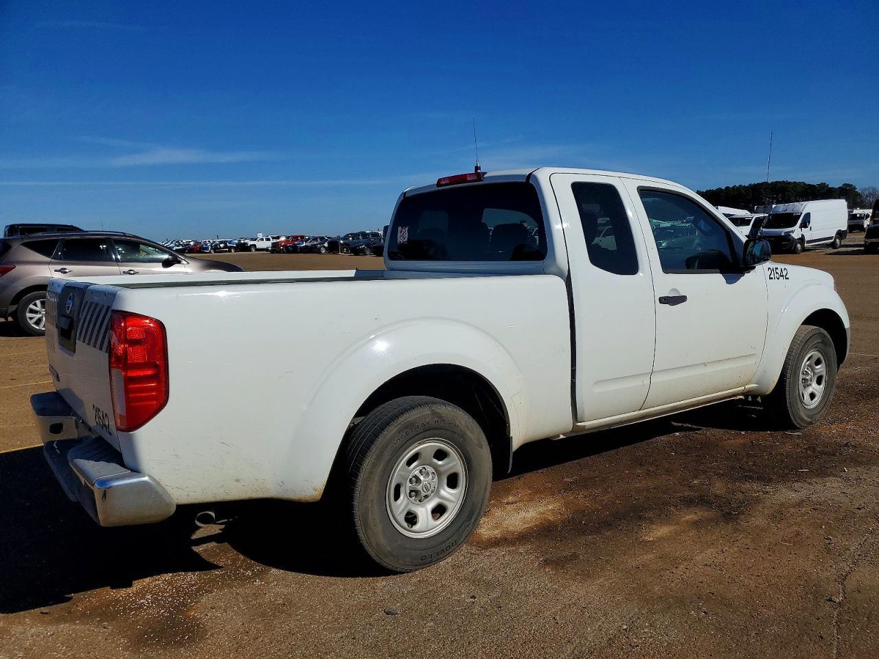 2015 NISSAN Frontier