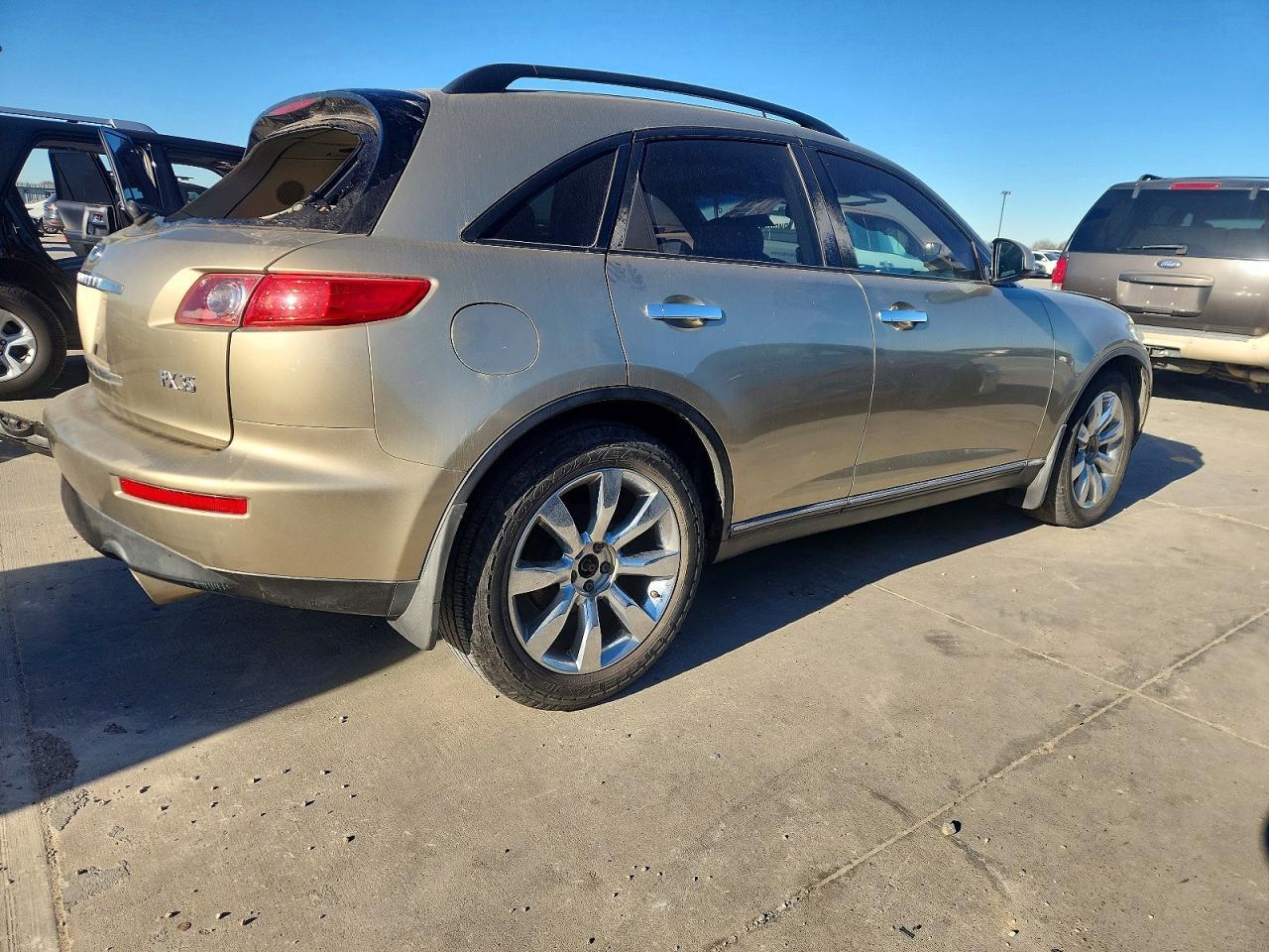 2005 INFINITI FX35
