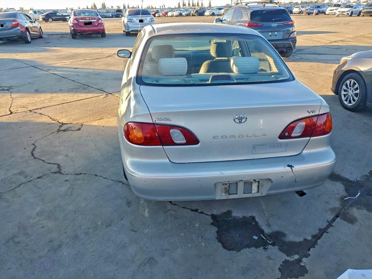 2000 TOYOTA COROLLA