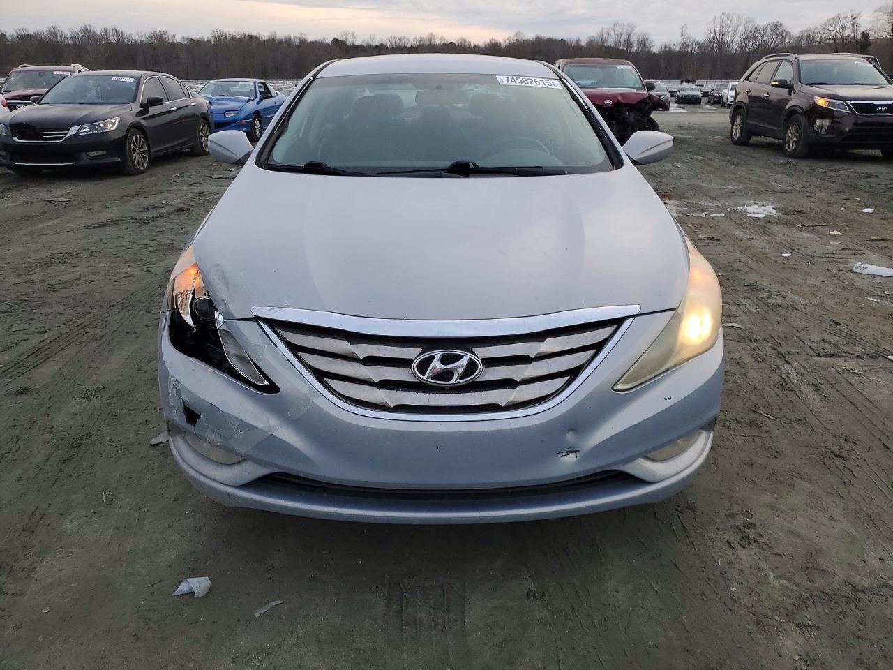 2011 HYUNDAI SONATA