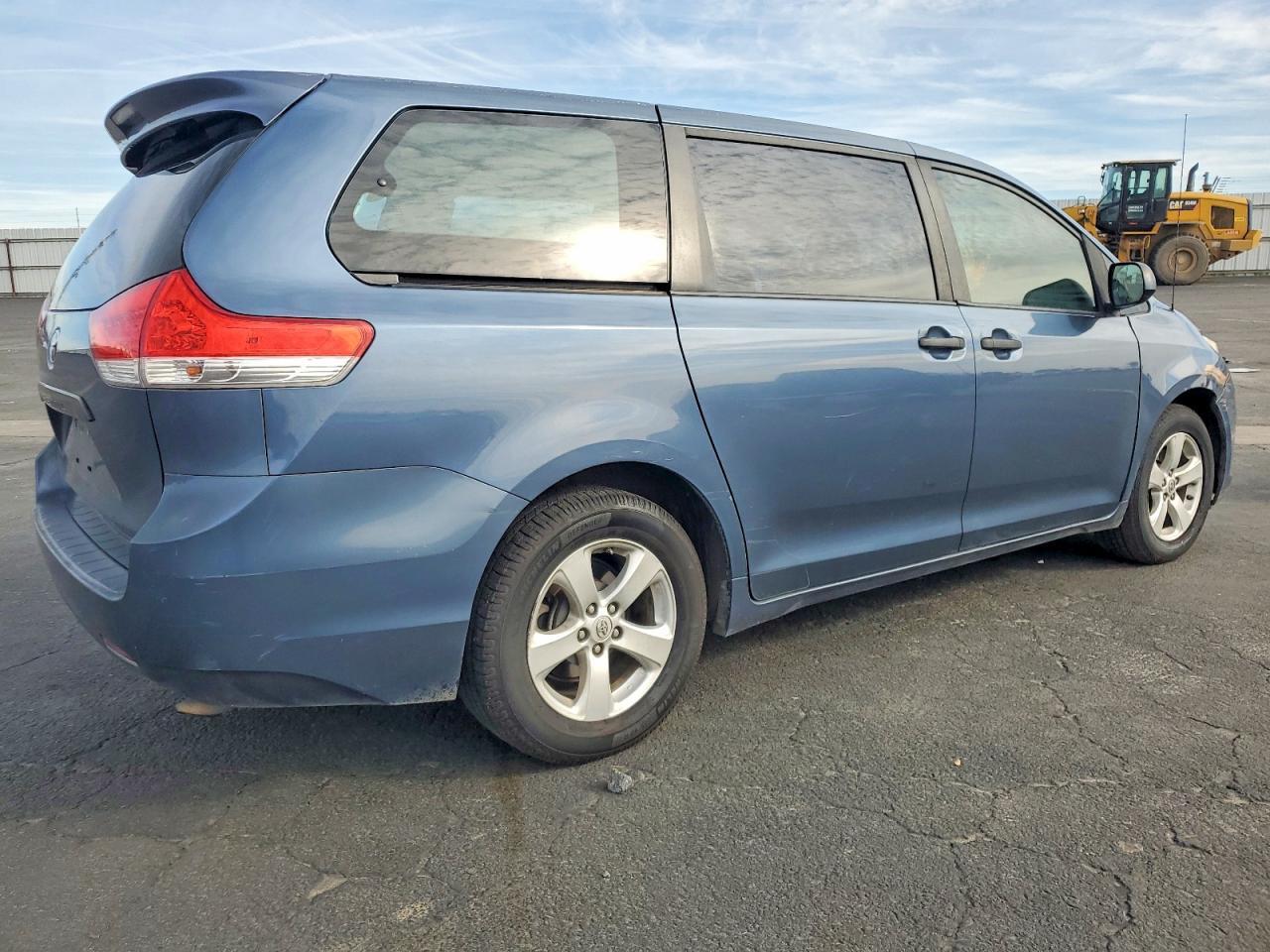 2014 TOYOTA SIENNA