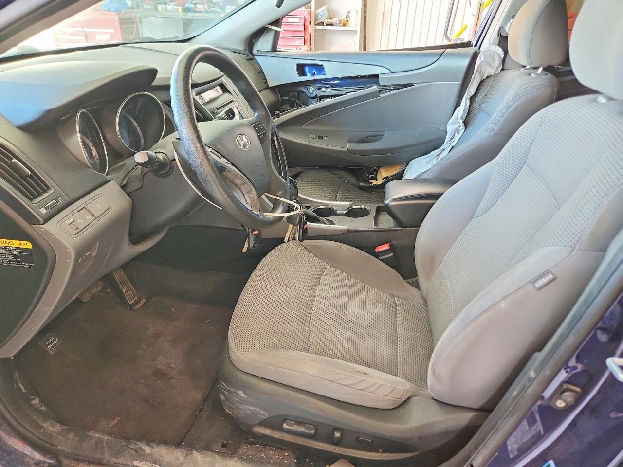 2011 HYUNDAI SONATA
