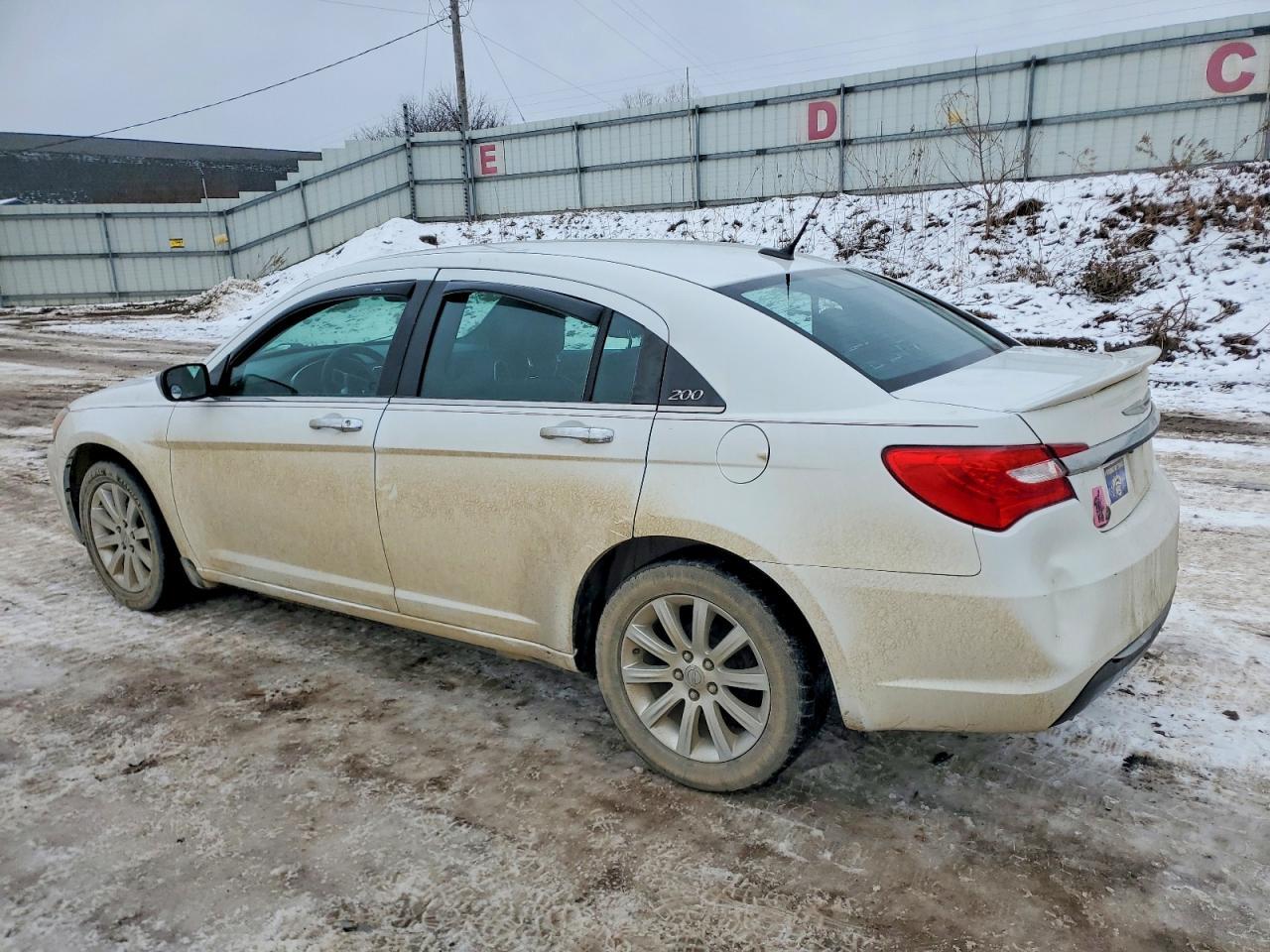 2014 CHRYSLER 200