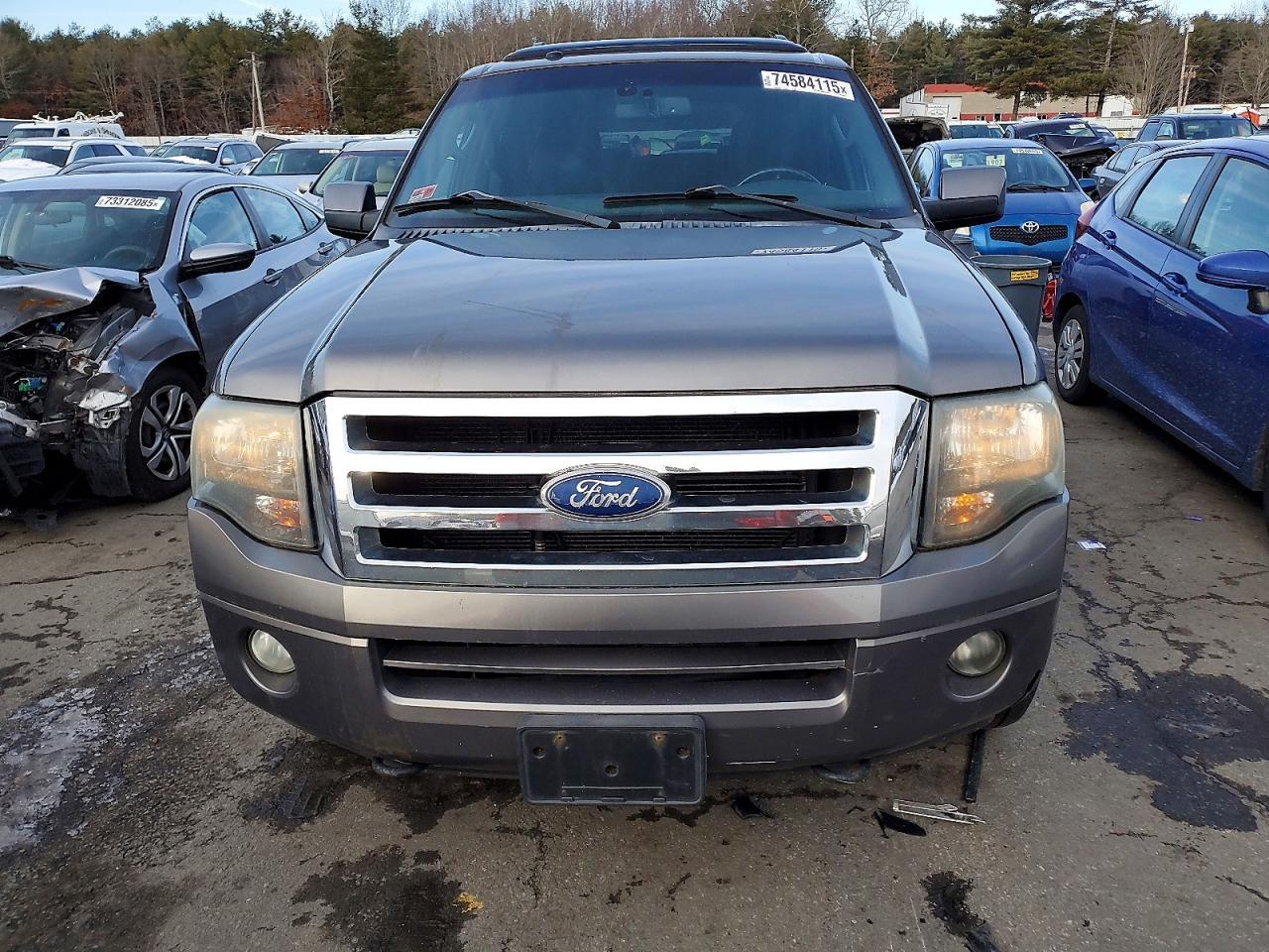 2011 FORD Expedition