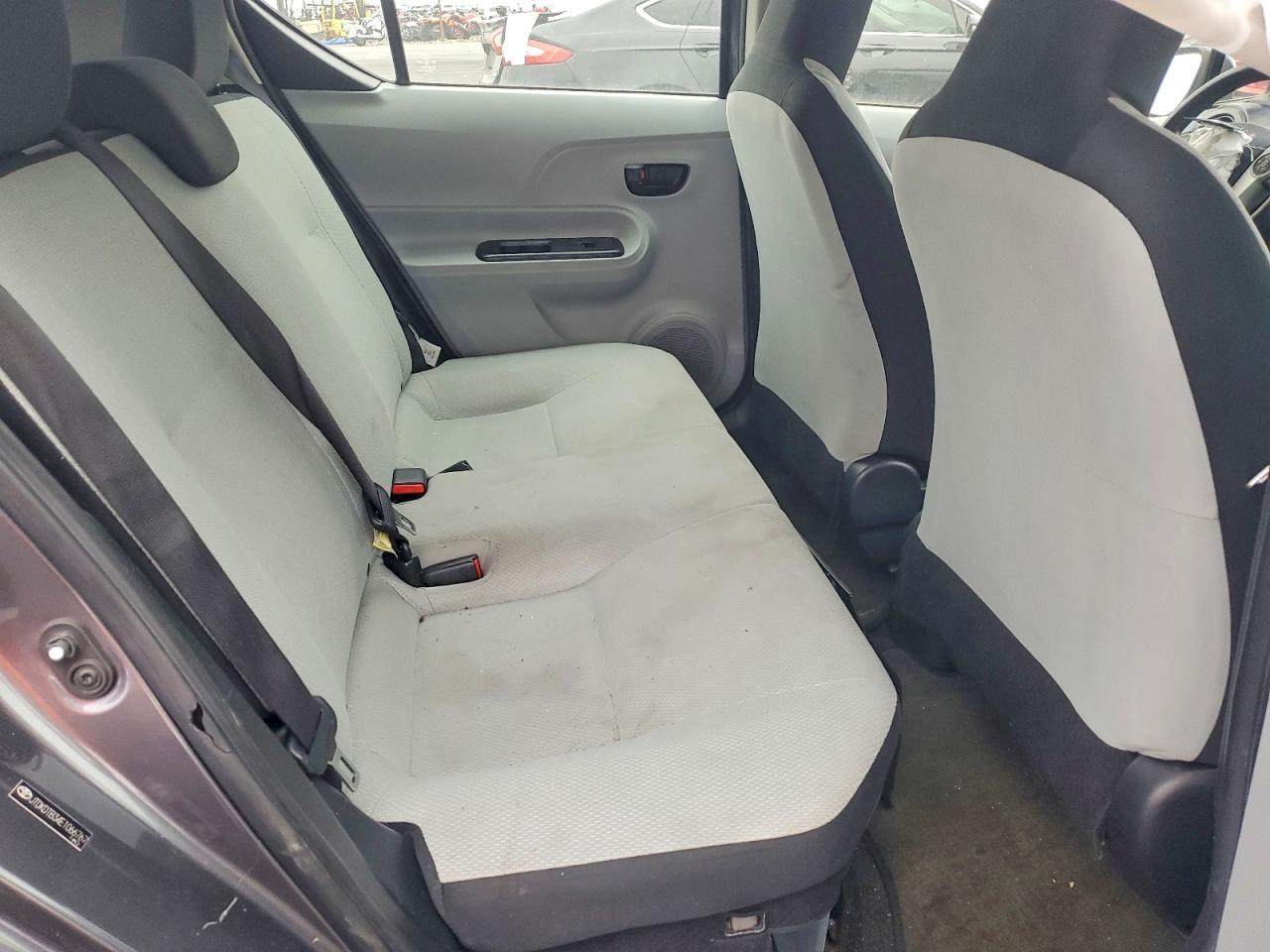 2014 TOYOTA Prius c