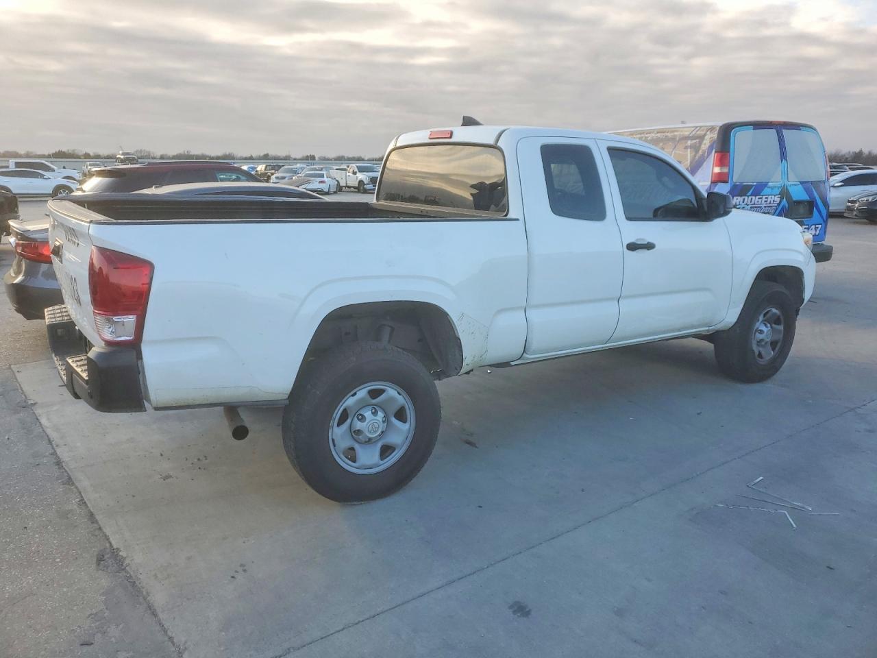 2016 TOYOTA TACOMA