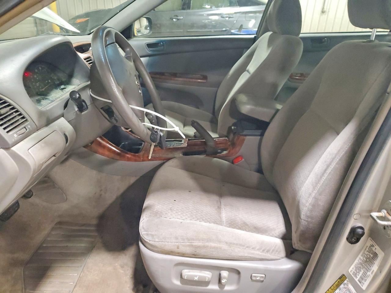 2004 TOYOTA CAMRY