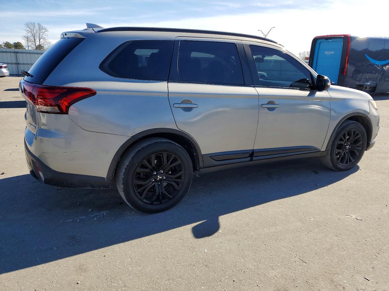 2019 MITSUBISHI outlander