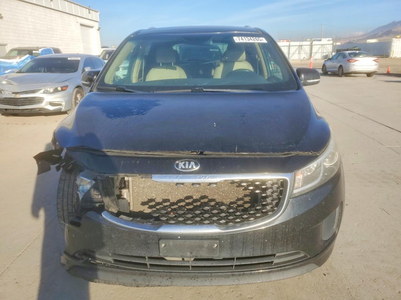 2015 KIA SEDONA