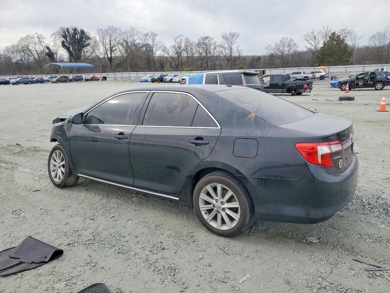 2014 TOYOTA CAMRY