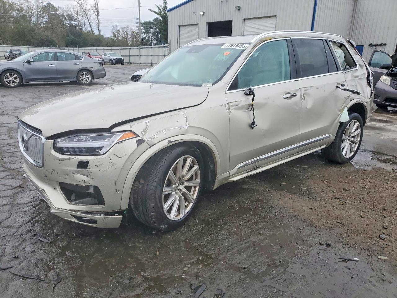 2017 VOLVO XC90