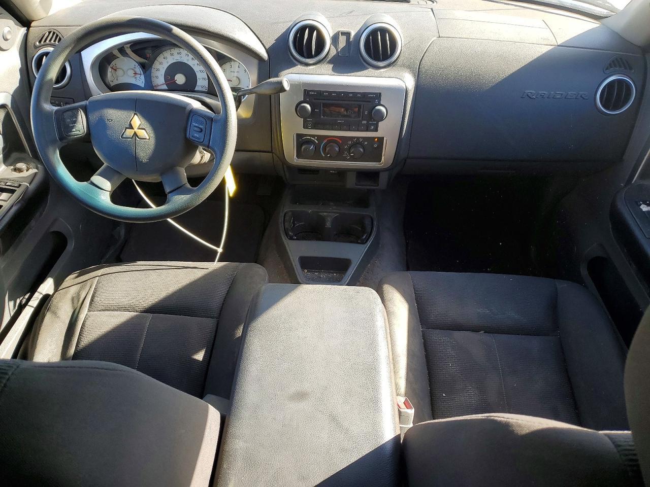 2007 MITSUBISHI Raider