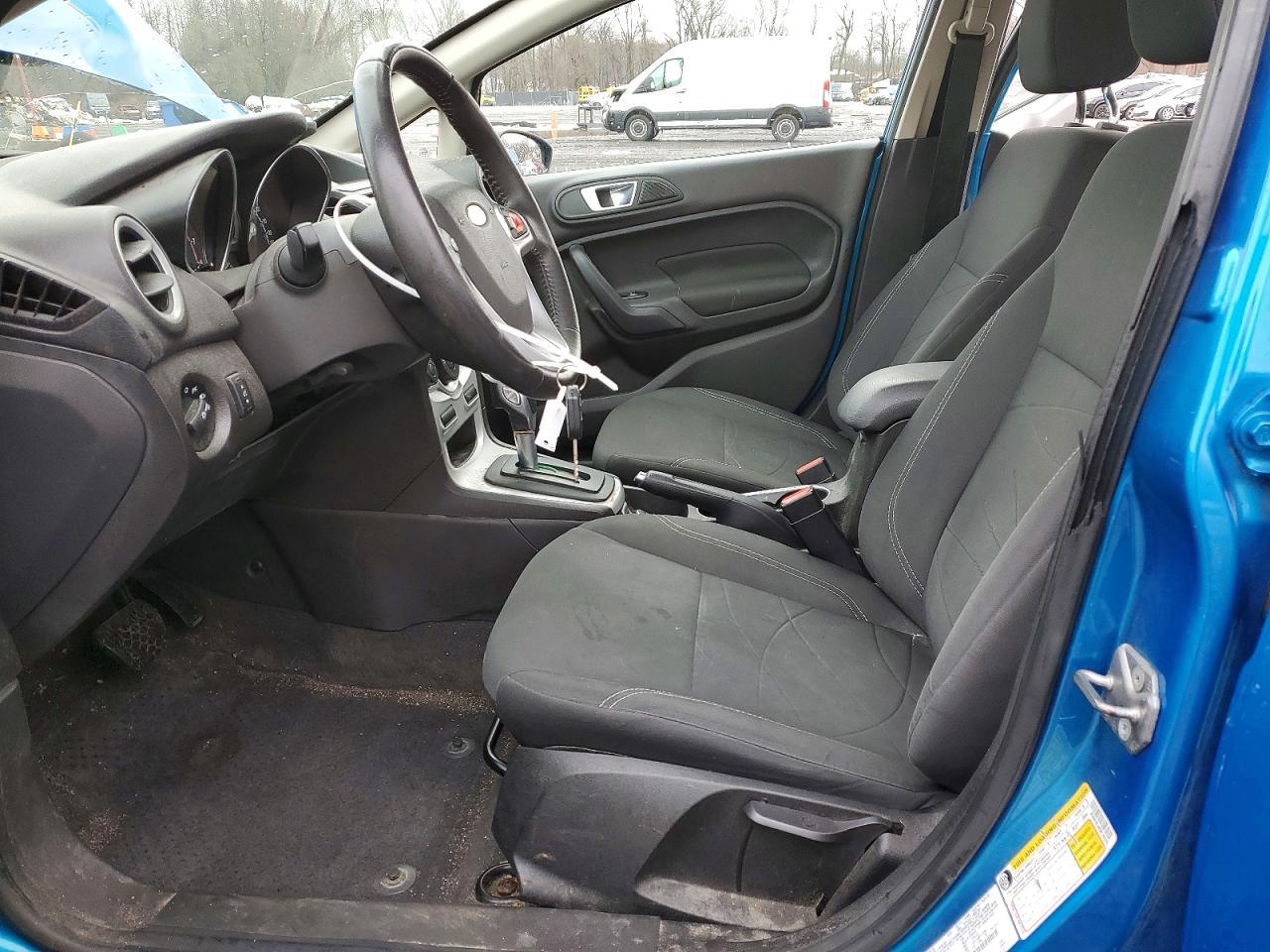 2016 FORD Fiesta