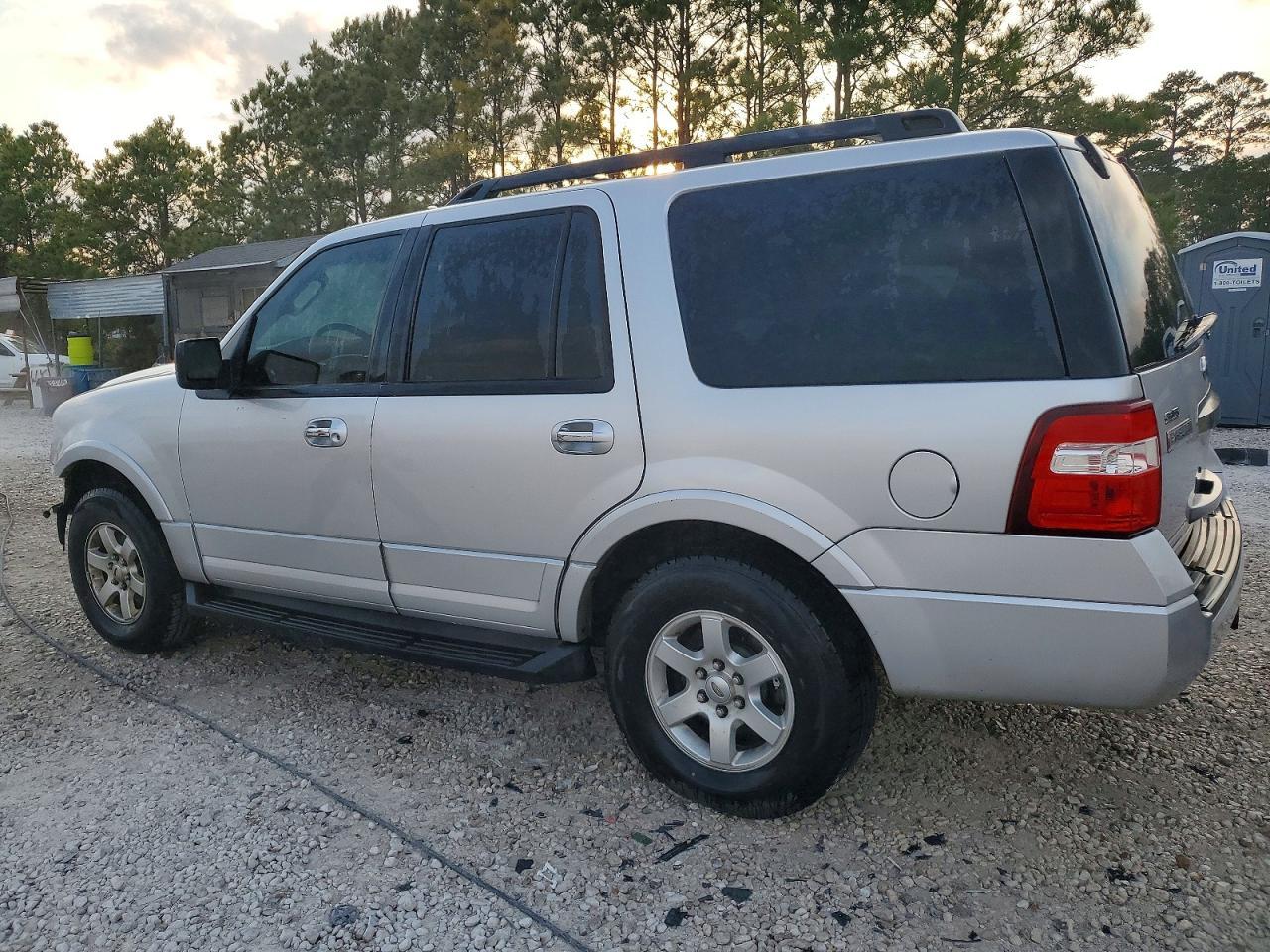 2010 FORD Expedition