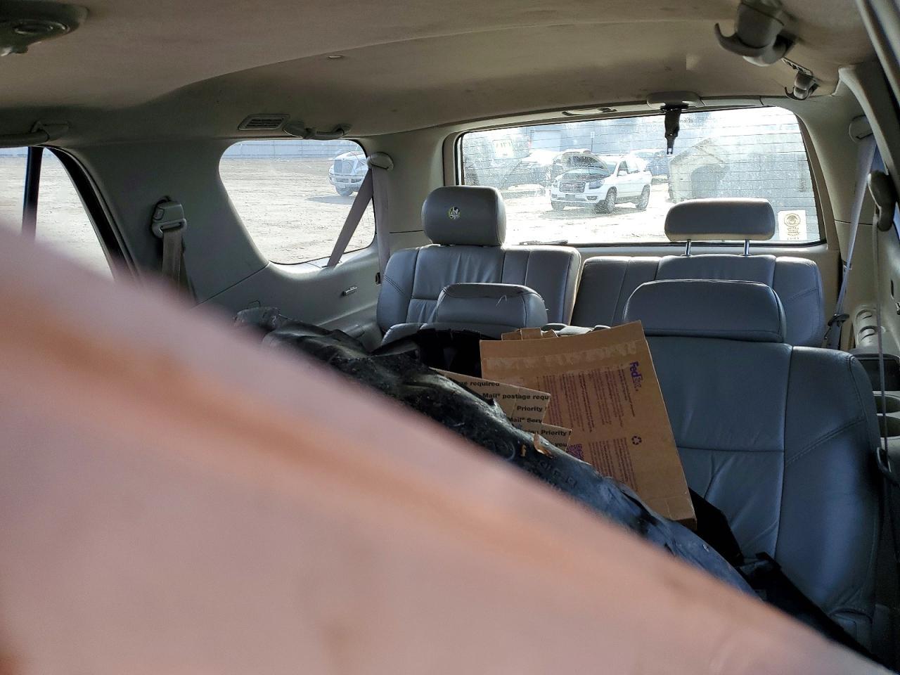 2002 TOYOTA Sequoia