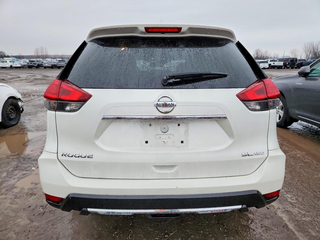 2017 NISSAN ROGUE