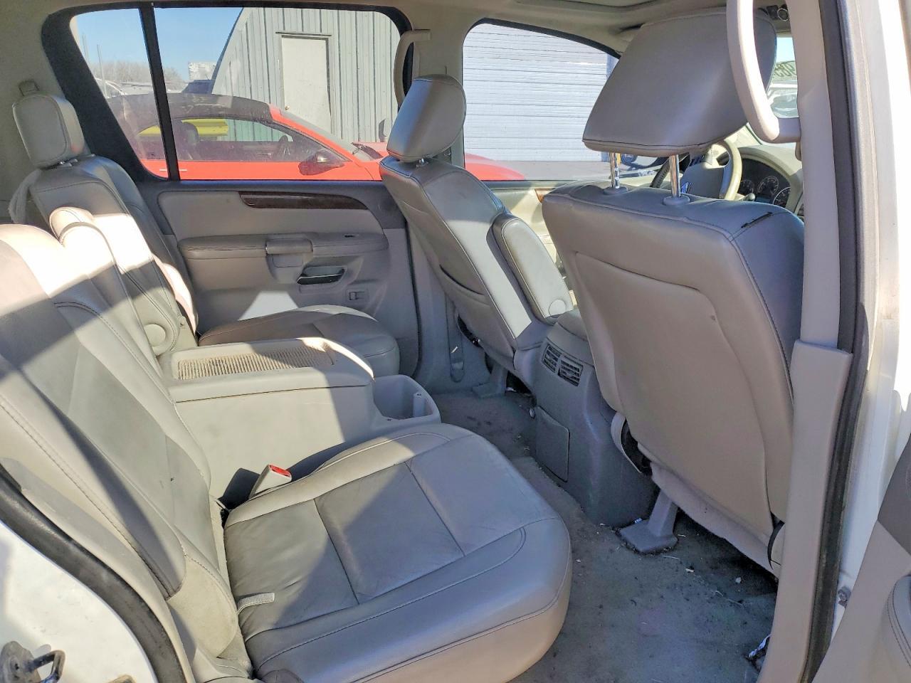 2010 NISSAN Armada