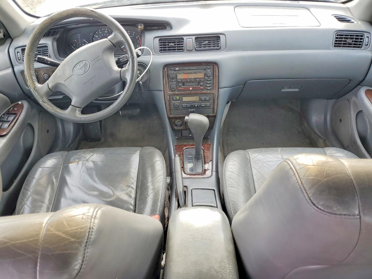 2001 TOYOTA CAMRY