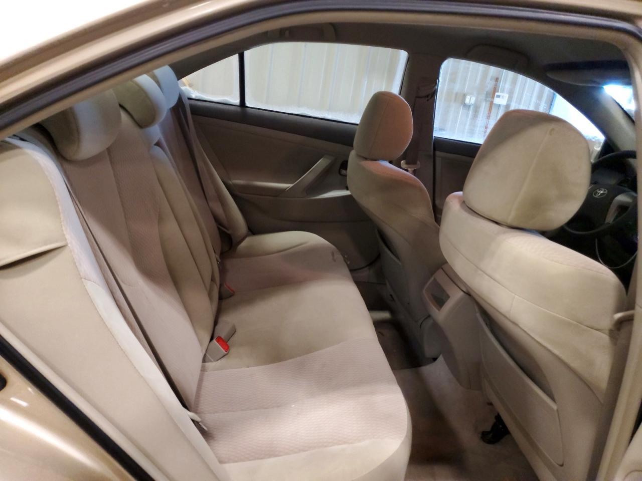 2010 TOYOTA CAMRY