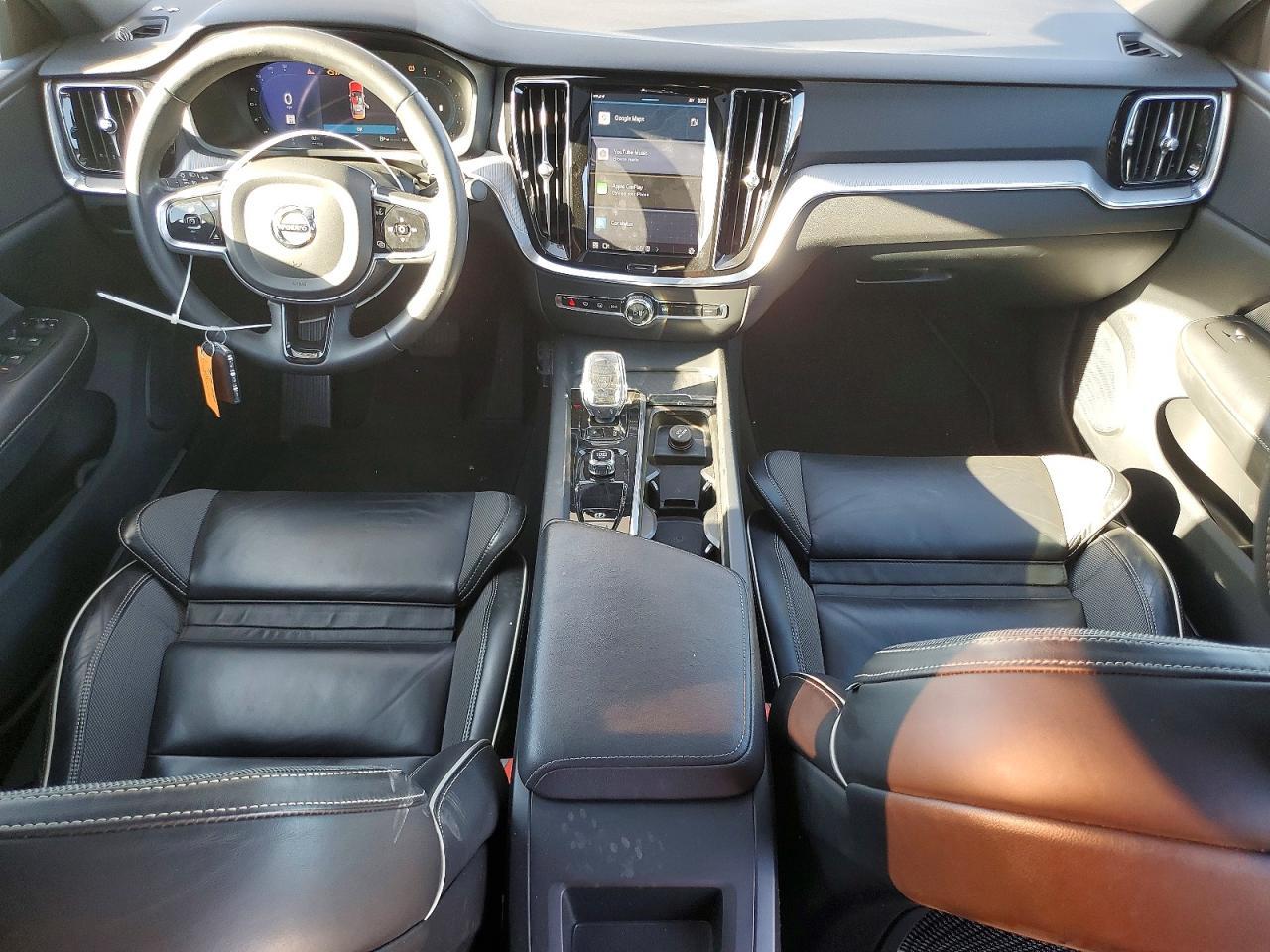 2024 VOLVO S60