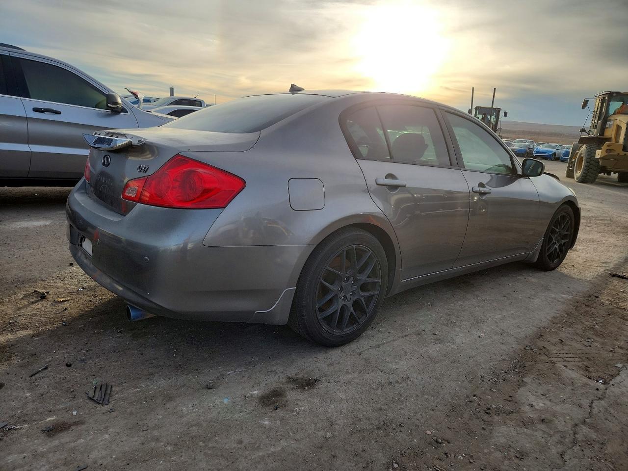 2013 INFINITI G37