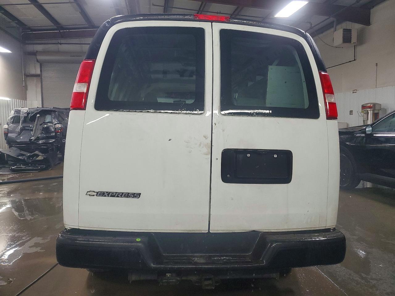 2017 CHEVROLET EXPRESS 2500