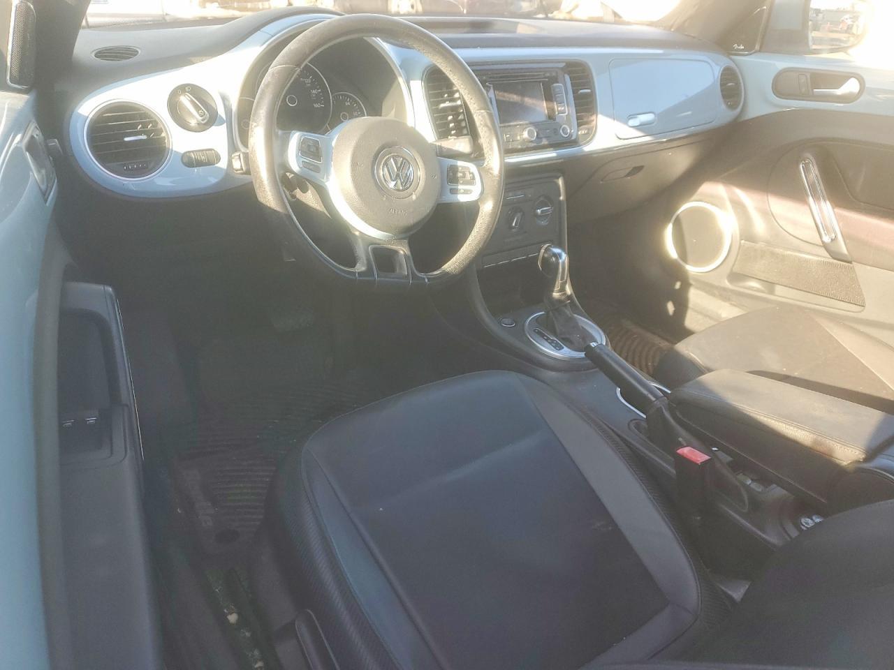 2012 VOLKSWAGEN Beetle