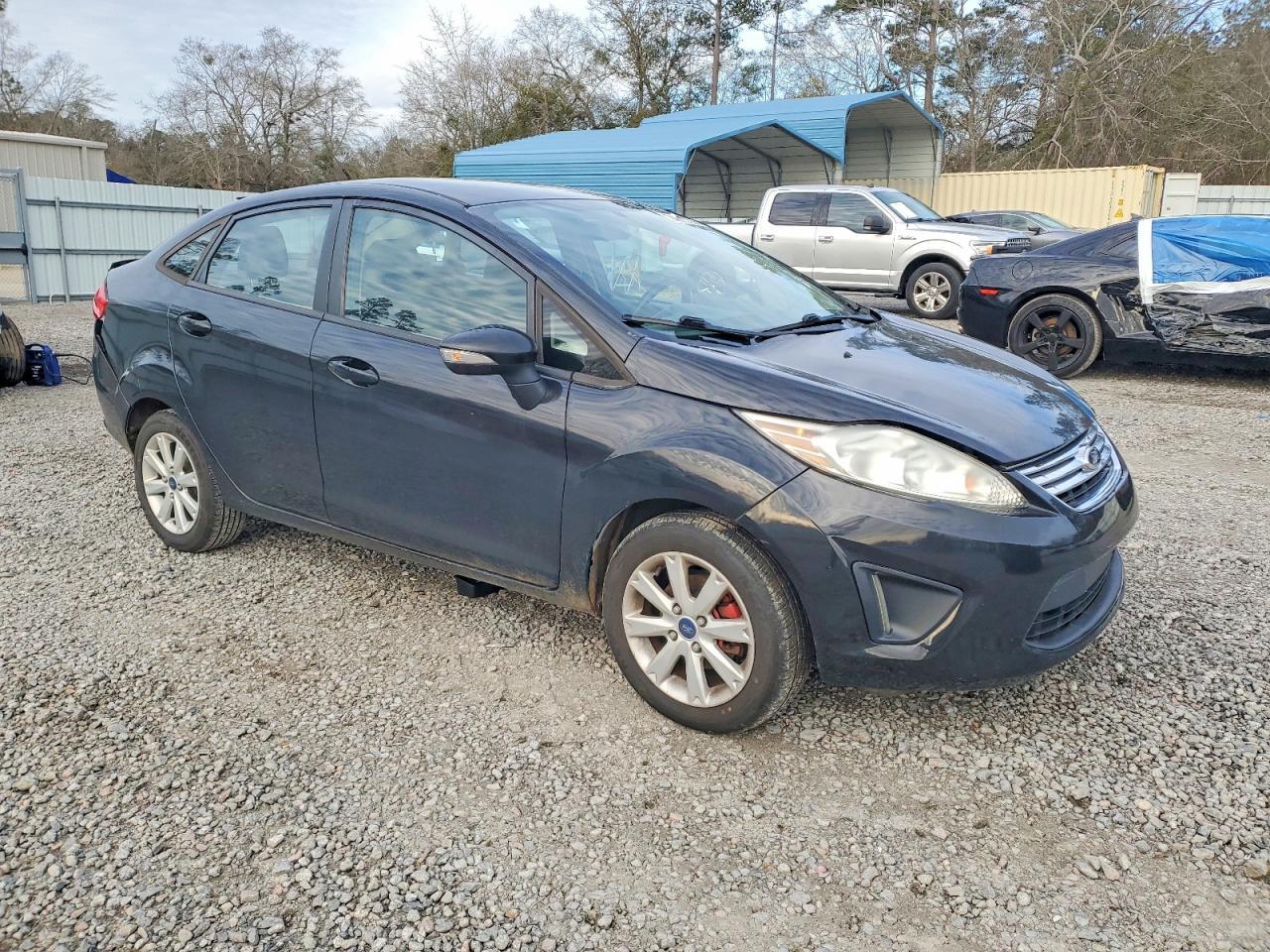 2013 FORD Fiesta