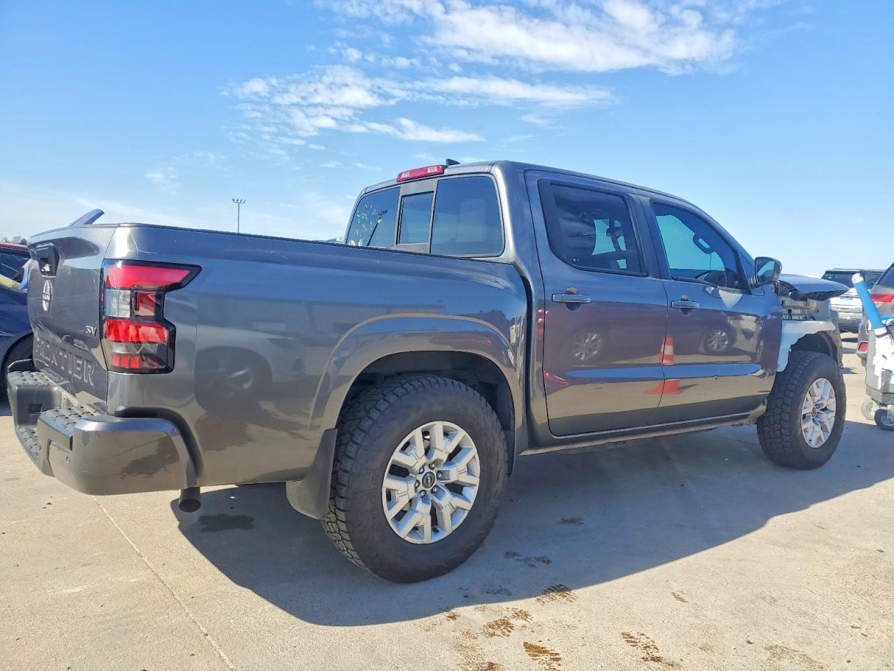 2022 NISSAN Frontier